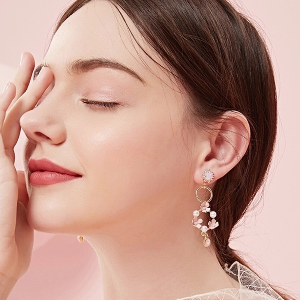 NEW Flower Drop Earrings Floral Pink White